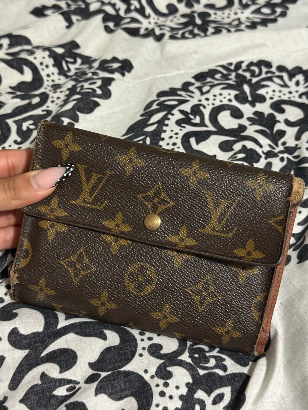 Louis Vuitton Monogram Porte Trésor Étui Papiers Trifold Wallet